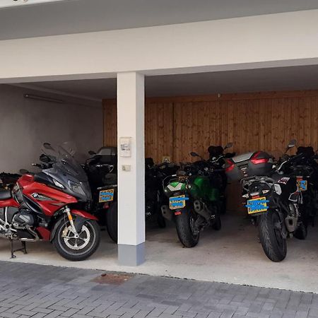 Gaestehaus Am Hochsimmer Ettringen  Buitenkant foto