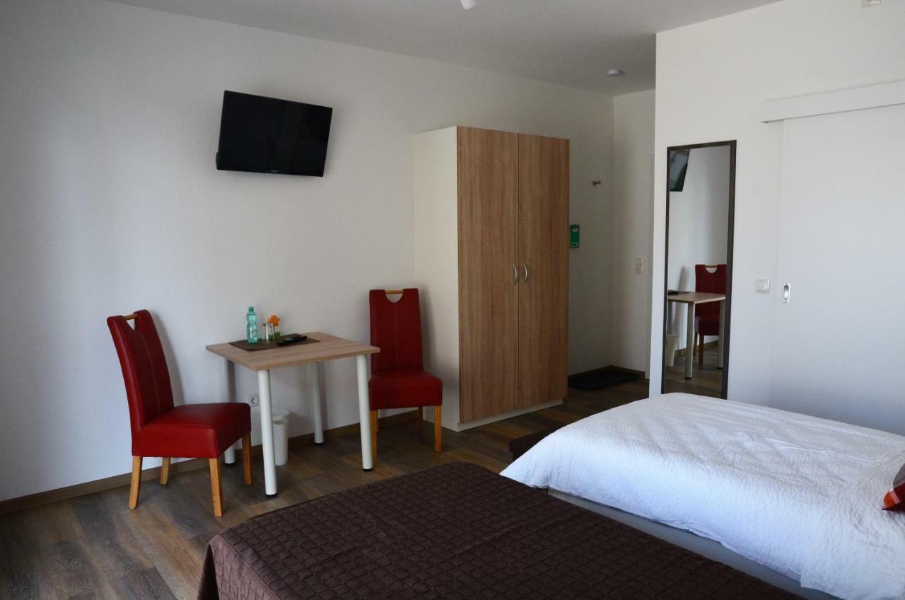 Gaestehaus Am Hochsimmer Ettringen  Buitenkant foto