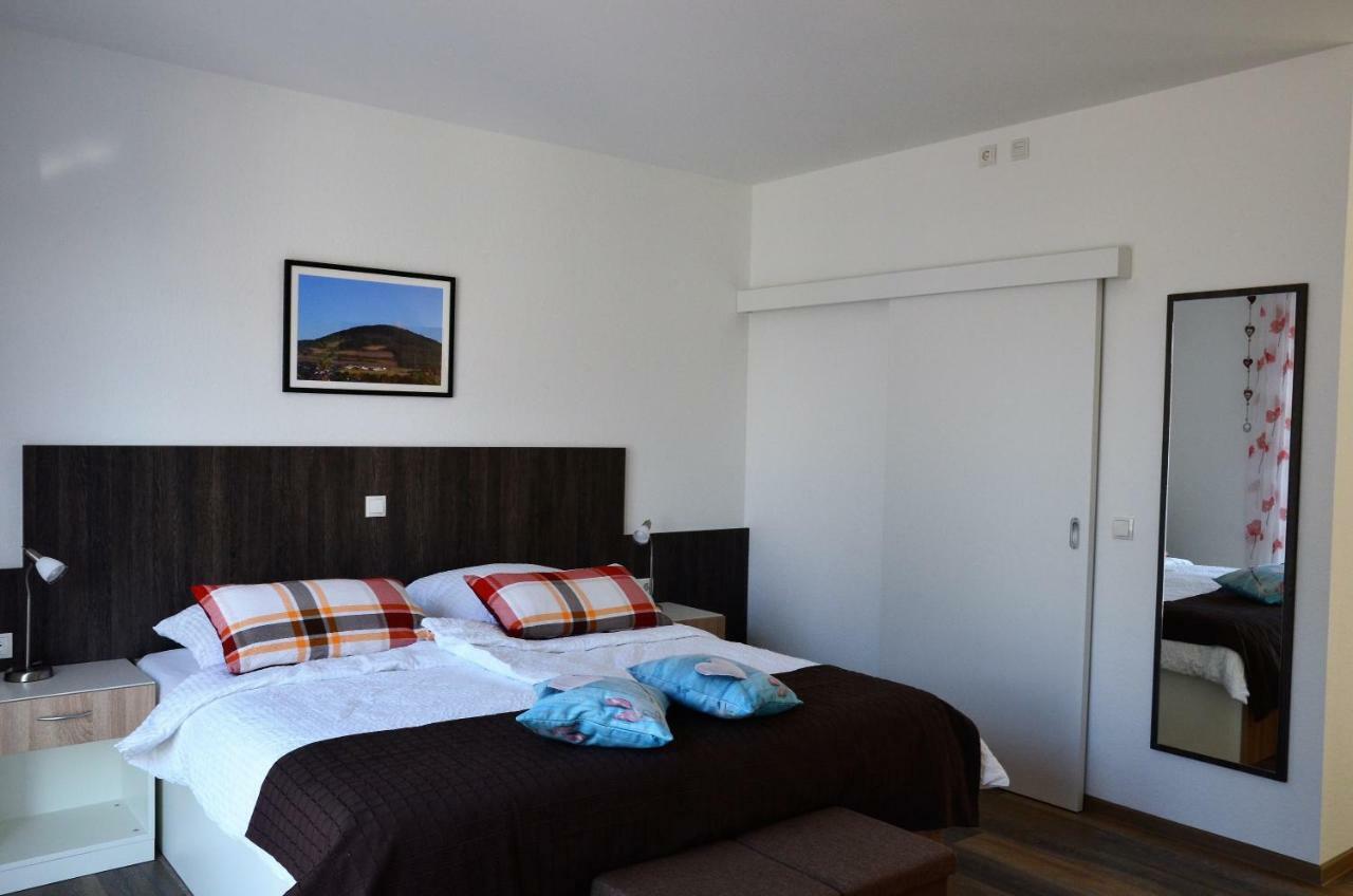 Gaestehaus Am Hochsimmer Ettringen  Buitenkant foto