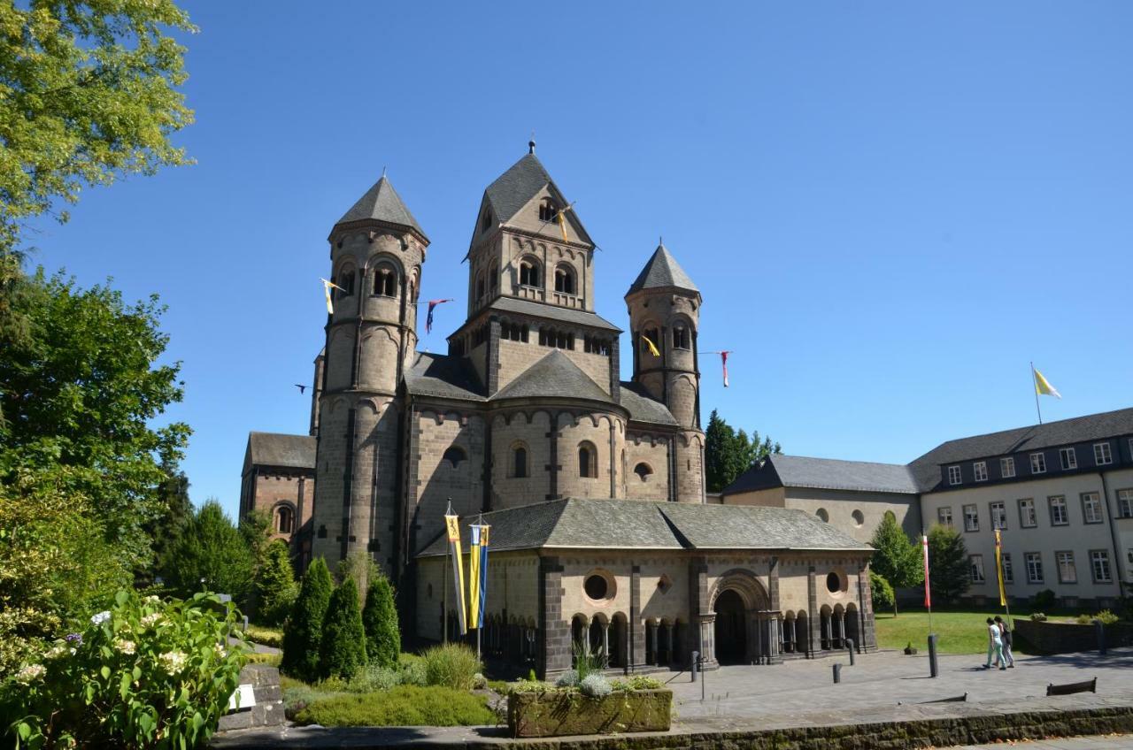 Gaestehaus Am Hochsimmer Ettringen  Buitenkant foto