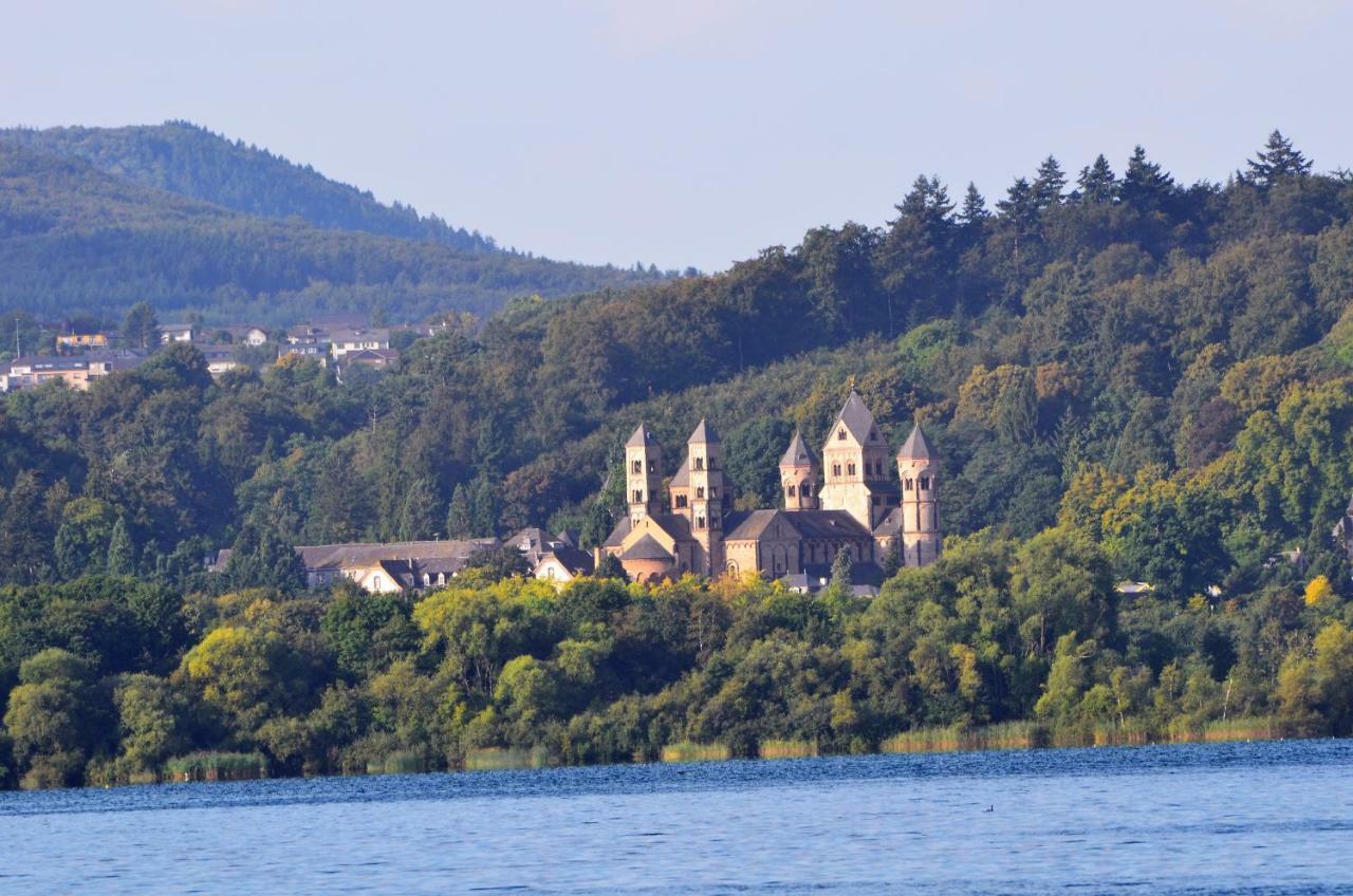 Gaestehaus Am Hochsimmer Ettringen  Buitenkant foto