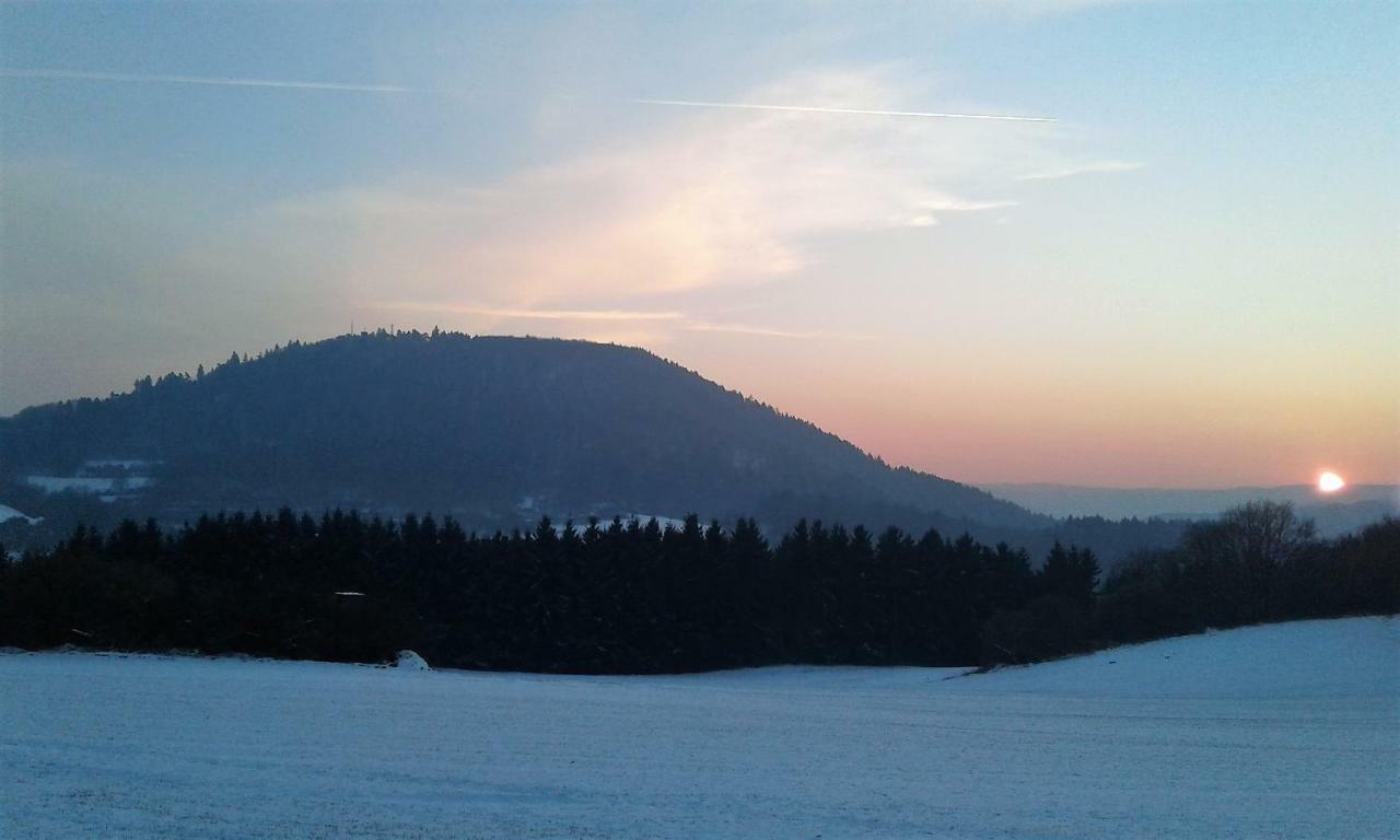 Gaestehaus Am Hochsimmer Ettringen  Buitenkant foto